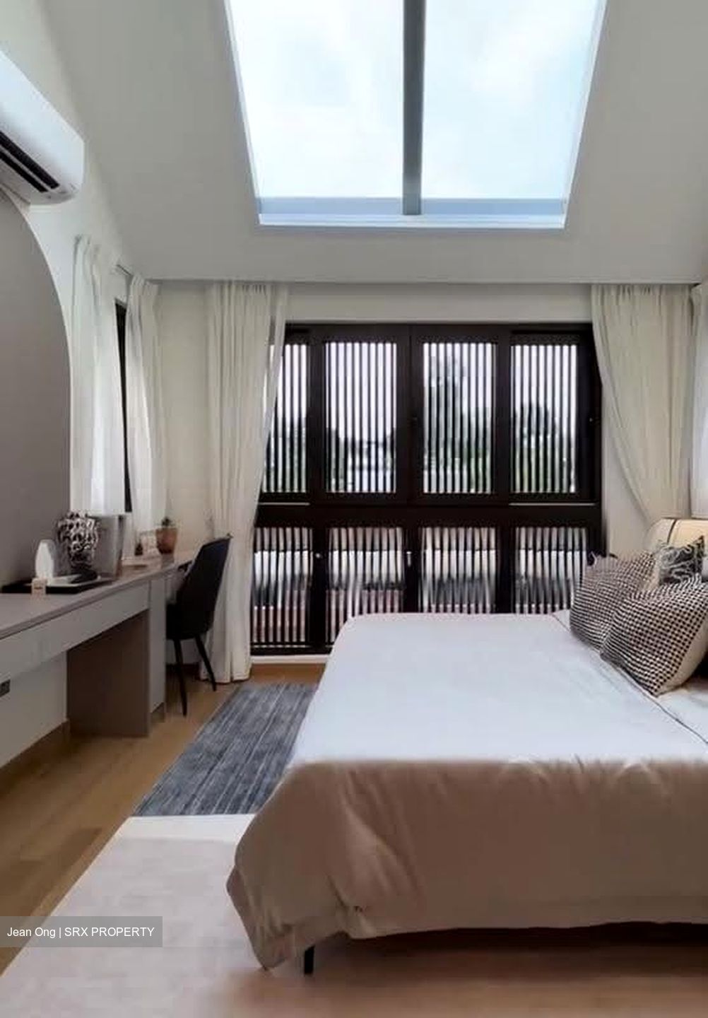 Fernhill Road (D10), Semi-Detached #611124101